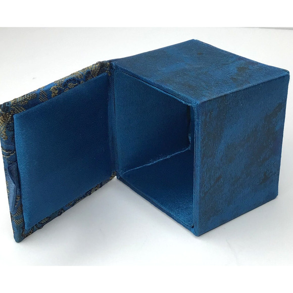 Silk Bead Embellished Blue Vintage Gift Box 2in by 2.5 inches - Picture 3 of 5
